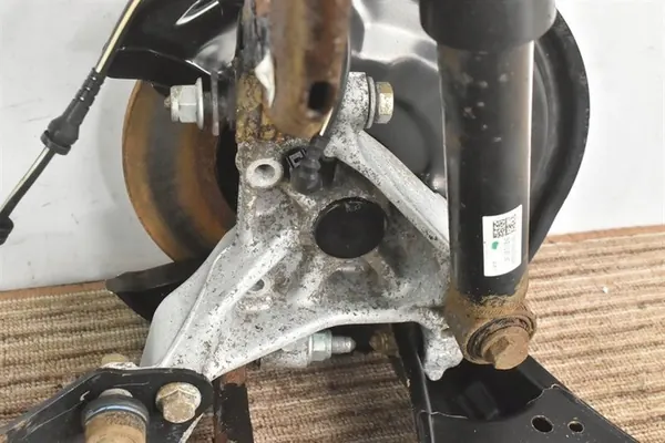 Mozzo Direzionale Posteriore Destro 2WD Audi Q3 8U Tiguan 5N OEM image 4