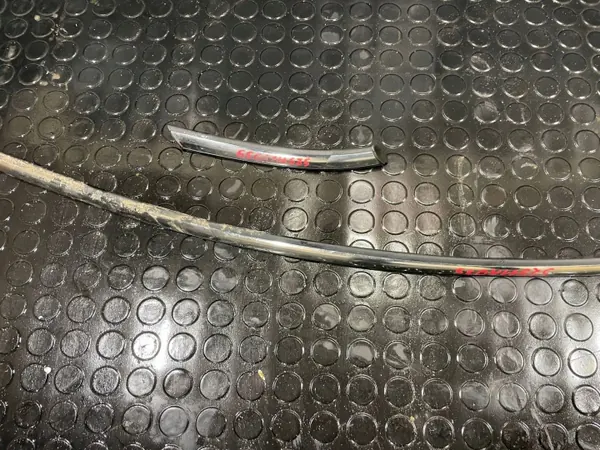 OEM 7300597 S2511A039 Front Kotflügel Chromleiste image 4