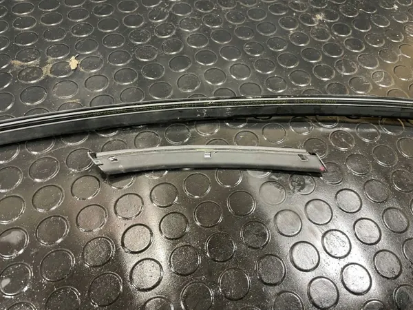 OEM 7300597 S2511A039 Front Kotflügel Chromleiste image 7
