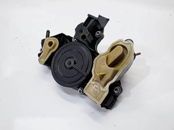 Öljyseparatori Audi A4 B9 A5 Q5 FY 2.0 TFSI 06K103495AN image 2