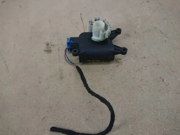 Verwarmingsmotor OEM 0132801336 voor Volkswagen Touran I image 6