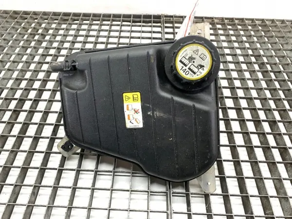Réservoir de liquide de refroidissement OEM Jaguar XF image 2