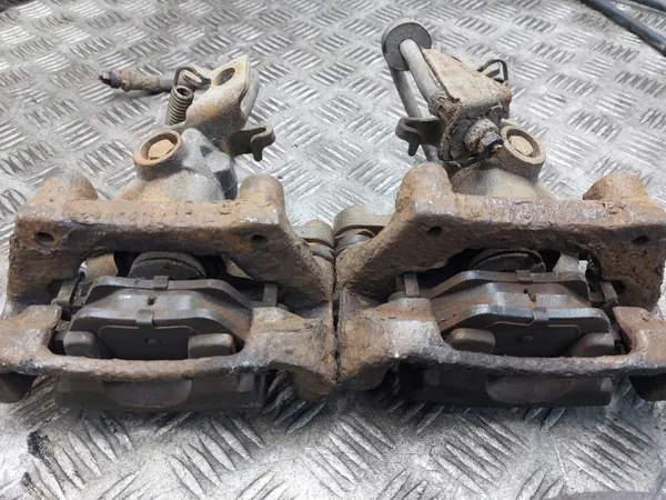 Discos, Pastilhas & Pinças Travão Traseiro OEM Ford Mondeo MK3 image 4
