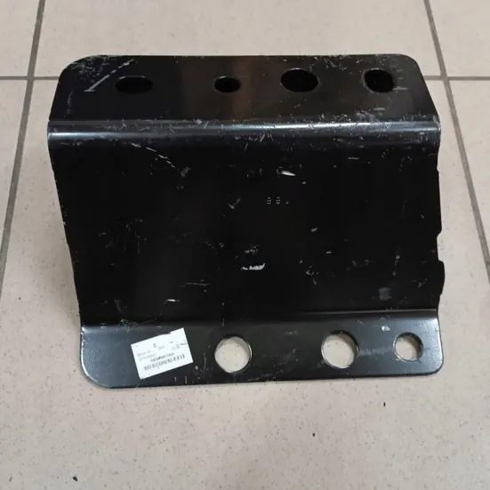 Placa protectora OEM 68596661AA Jeep Wrangler JL image 2