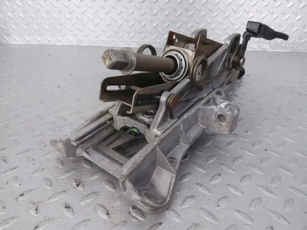 Ohjauspyöräakseli Ford Mustang VI 2016 OEM FR3C3C529AD image 5