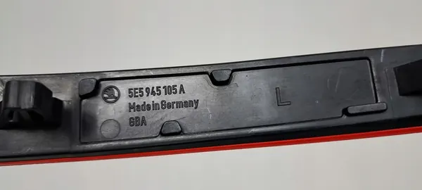 Vasen takavalaisin SKODA OCTAVIA III 5E5945105A image 5