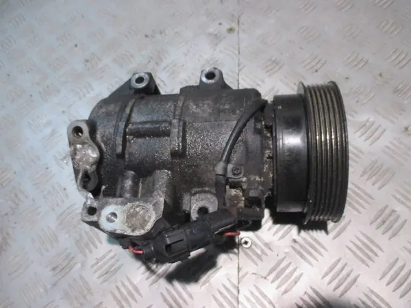 KIA Carens II 2.0 CRDI Ilmastointikompressori image 3