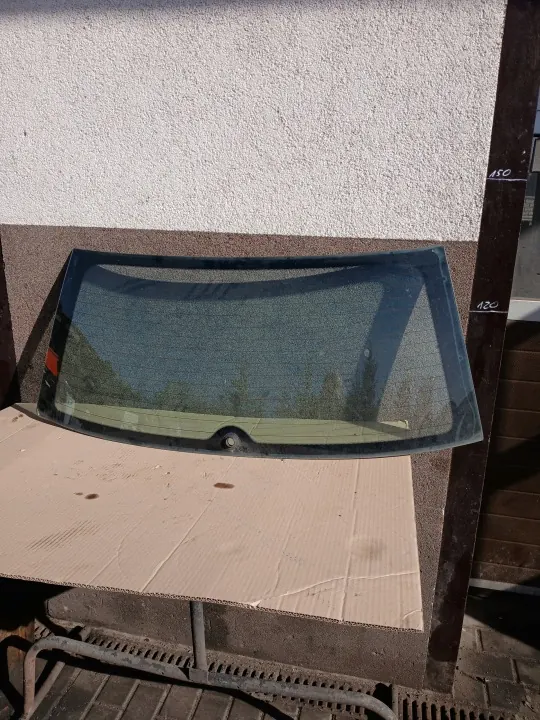 Vidro traseiro de porta-malas OEM SZYBA TYLNA W KLAPE SKODA FABIA I HB image 3