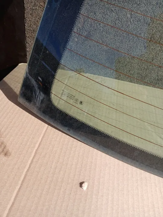 Vidro traseiro de porta-malas OEM SZYBA TYLNA W KLAPE SKODA FABIA I HB image 7