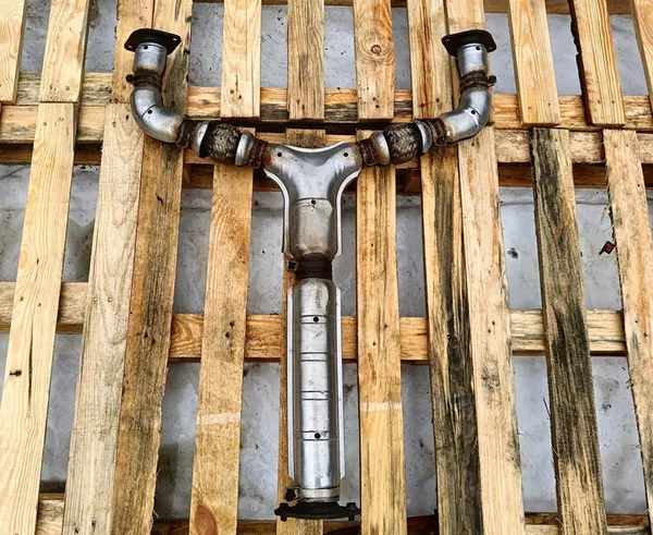 Silencieux avant Y-Pipe Infiniti M35 Y50 2004-2008 OEM image 3