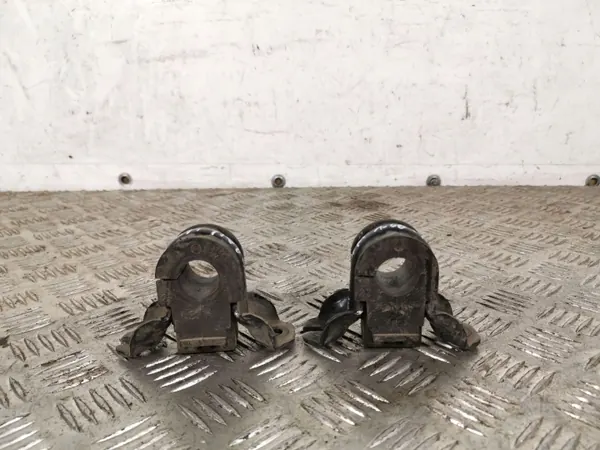 Soporte estabilizador delantero Nissan FBZ13085 - Usado image 3