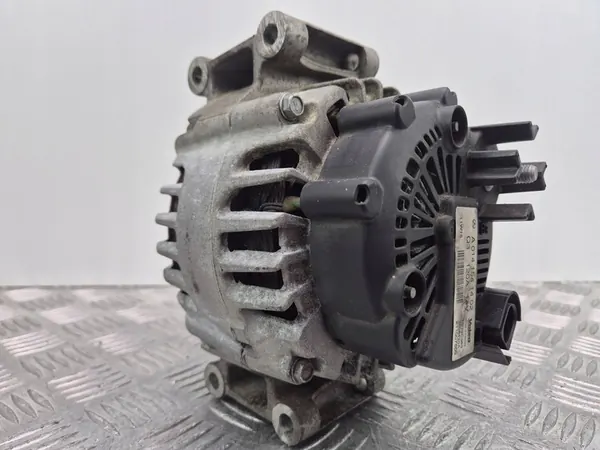 Mercedes SLK R172 Vaihtovirtageneraattori 1.8L image 3