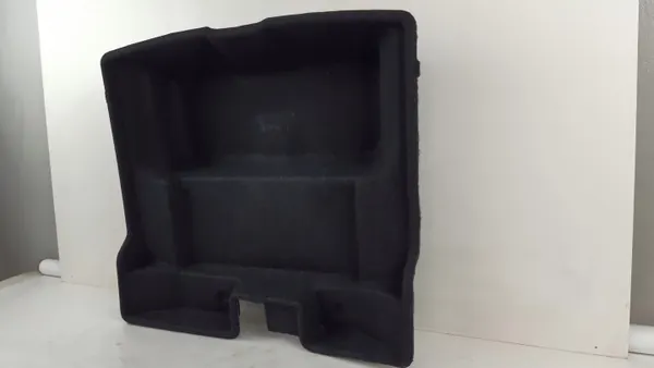 Alfombrilla maletero Volvo XC40 OEM 31440920 - Usado image 3