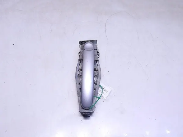 VW Touran Bakdörrhandtag Höger OEM 1T0837886B image 5