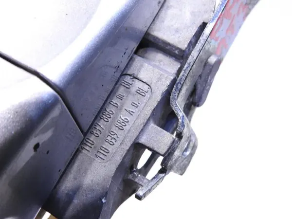 VW Touran Bakdörrhandtag Höger OEM 1T0837886B image 6