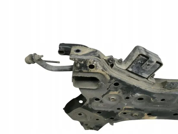Subchasis delantero Kia Ceed 2020 OEM 62401J7AB0 image 6