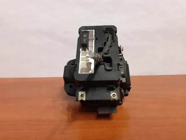 Levier de sélection de vitesses OEM A2022670137 Mercedes W208 image 10