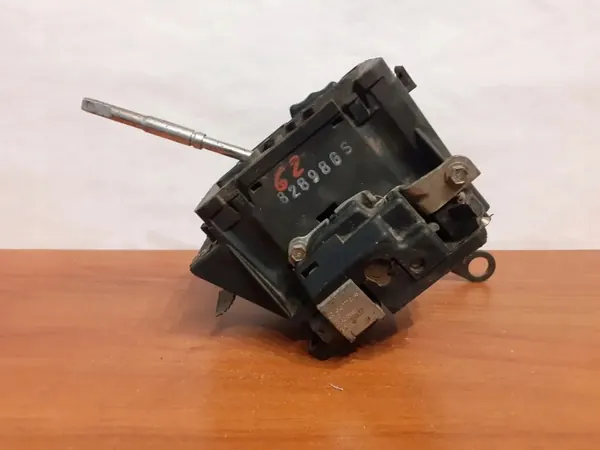 Levier de sélection de vitesses OEM A2022670137 Mercedes W208 image 9