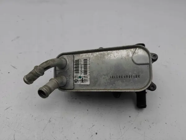 BMW i3 2017 Vaihteistoöljynjäähdytin OEM 7623685 image 2