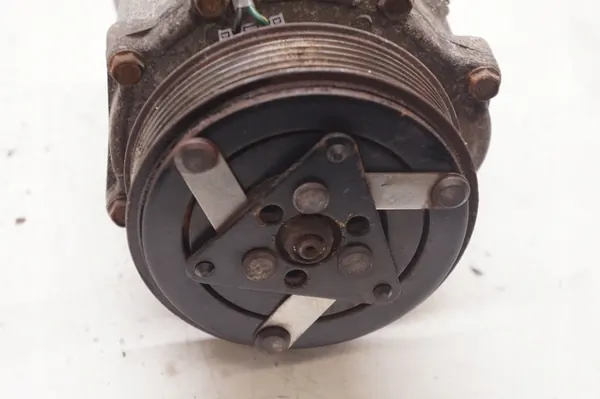 Volvo V60 S60 II Ilmastointikompressori 31369699 image 6