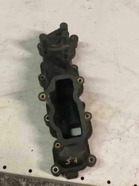 Insugningsgrenrör OEM 1052522S04 för Audi A4 Avant image 4