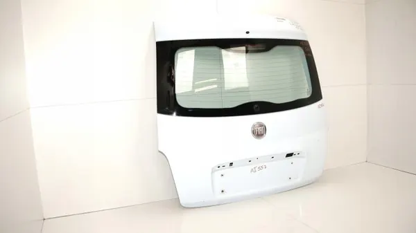 Fiat 500 07-14 Baklucka OEM 360180323 - Begagnad image 5
