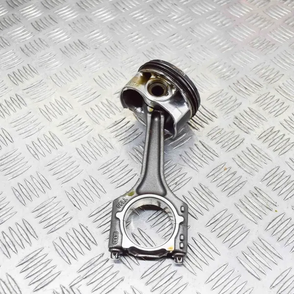 Kolv VW GOLF VII 2.0L 228kw 2018 06K107065AG image 2