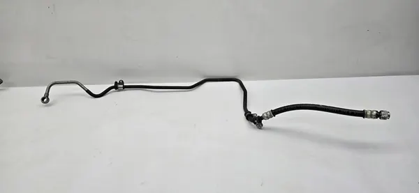 Tuyau de Refroidissement d'Huile Mercedes W204 Gauche image 1