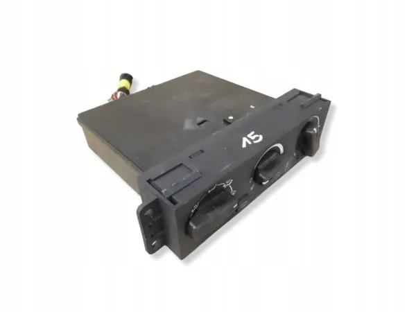 Ilmastointipaneeli MR360474 Mitsubishi Carisma FL:lle image 3
