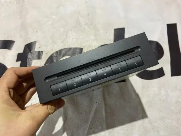 Mercedes-Benz CD-Wechsler OEM 2118706189 - Gebraucht image 2
