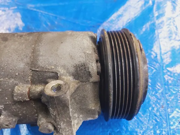 OPEL Astra J Ilmastointikompressori 13414017 image 4