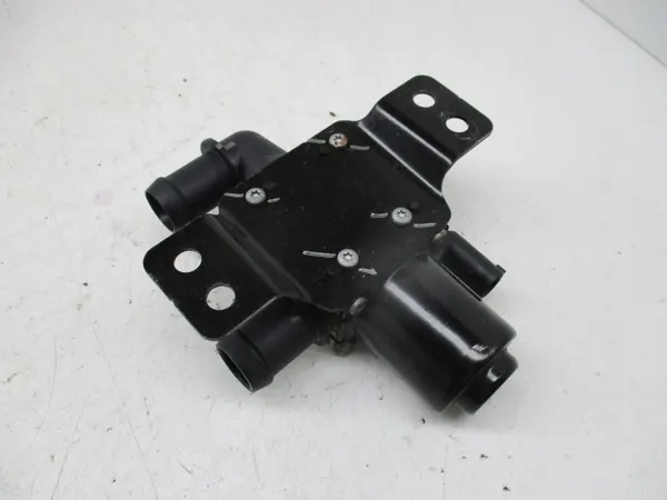 Fiat 500E 13-19 Värmerventil Vattenpump OEM 52014555AC image 3
