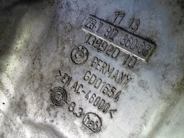 BMW 3 E90 2.0D Oljetank 7812360 image 3