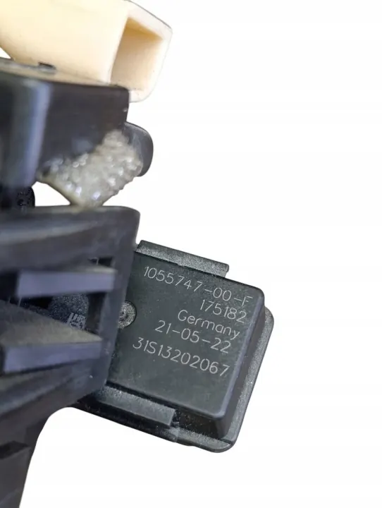 Tesla Model S 2022 Fram kupéfilter OEM 175057580B image 7