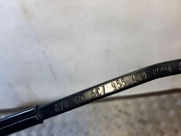 Balais d'essuie-glace avant VW Jetta MK6 OEM 5C7955409 image 3