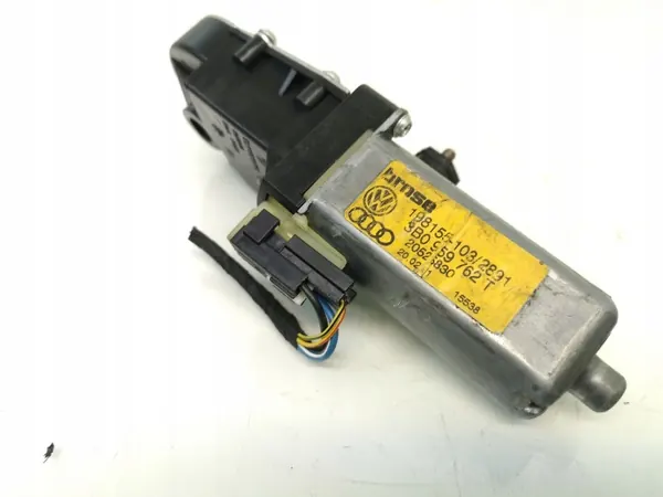 Motor de asiento Audi A6 C5 OEM 3B0959762T - Usado image 2