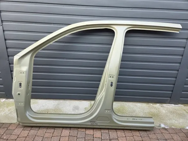Skoda Kodiaq OEM 565809605 Estribo Esquerdo 2017-2024 image 5