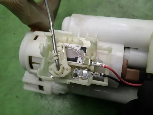 Bränslepump OEM 77020-12490 för Toyota Corolla E12 image 6