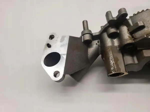 Bomba de aceite Chrysler Pacifica OEM 04893782 image 5