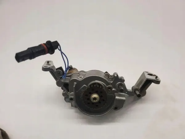 Bomba de aceite Chrysler Pacifica OEM 04893782 image 8