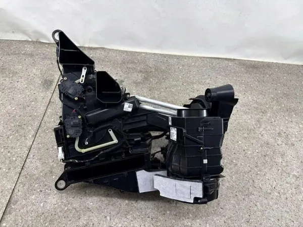 Réchauffeur arrière OEM 6807233 pour BMW X7 G07 image 4
