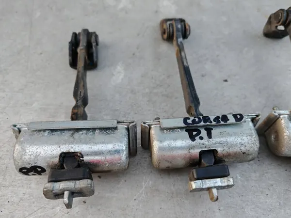 Opel Corsa D Batentes de Porta Frente + Trás Conjunto image 6