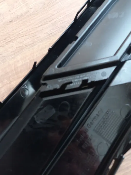 Lufteinlassgitter rechts schwarz OEM 5NA853666D 041 image 3