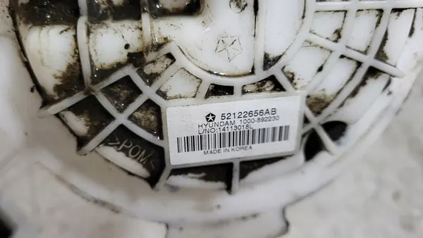 Brandstofpomp Dodge Ram IV 1500 52122656AB image 2