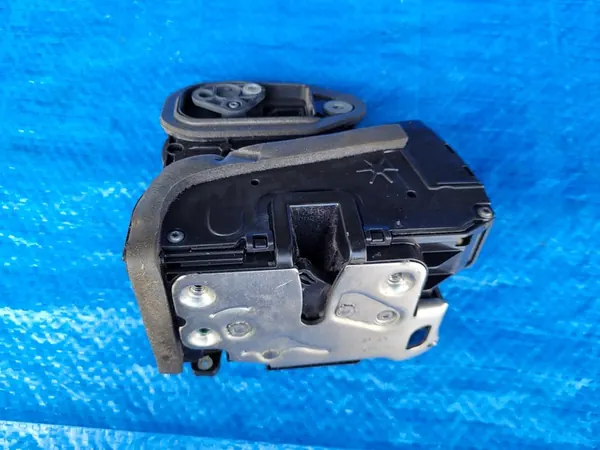 OPEL Astra K Insignia B Linke Vordertürschloss 13597536 image 2