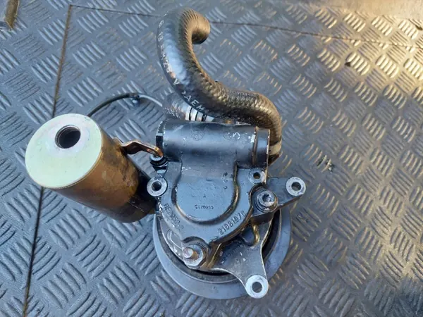 Pompe suspension ABC Mercedes OEM - Occasion CL 55 AMG image 3