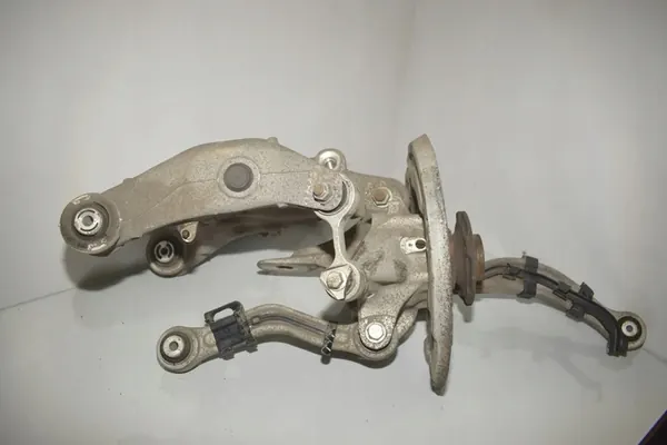 Mozzo ruota posteriore destro BMW 5 Touring (F11) 3.0L OEM 33326780070 image 5