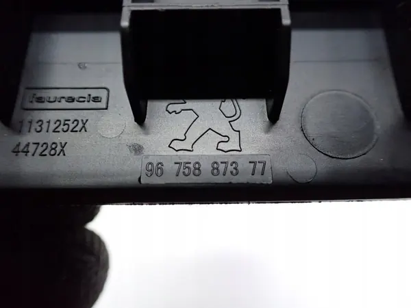 Suporte para Copos Peugeot 2008 image 3