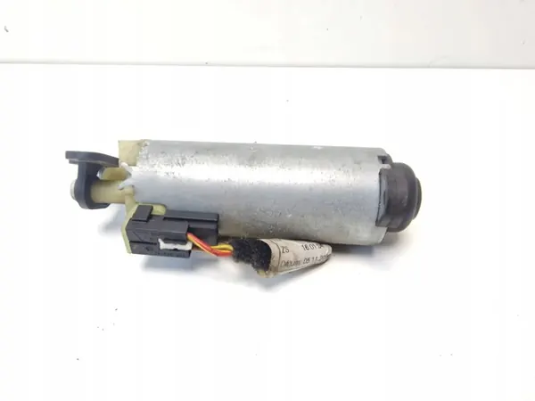 Moteur de siège Volkswagen Phaeton OEM 0130002531 image 2