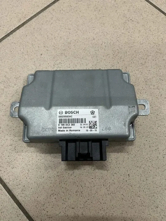 Spannungssteuermodul OEM 56029583AC für Jeep image 2